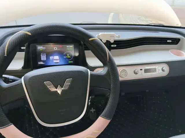 Wuling Hongguang Mini EV — Фото автомобиля 9