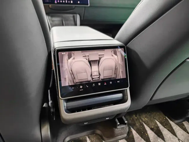 Tesla Model Y 2026 Rear-Wheel Drive — Фото автомобиля 14