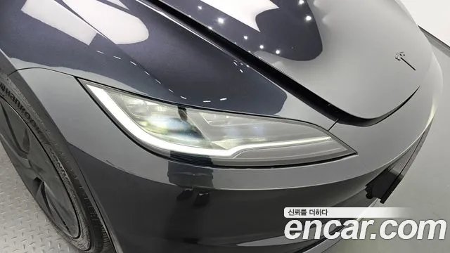 Tesla Model 3 — Фото автомобиля 7