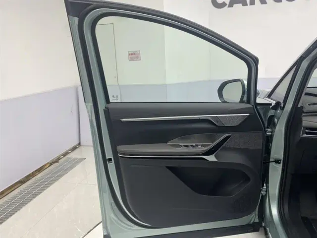 Maxus Dajia 7 — Фото автомобиля 6