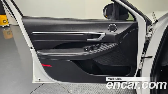 Hyundai Sonata — Фото автомобиля 24