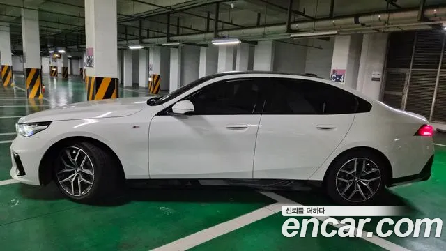 BMW 5 Series G60 — Фото автомобиля 10