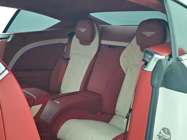 Bentley Continental 2022 4.0T GT V8 — Фото автомобиля 11