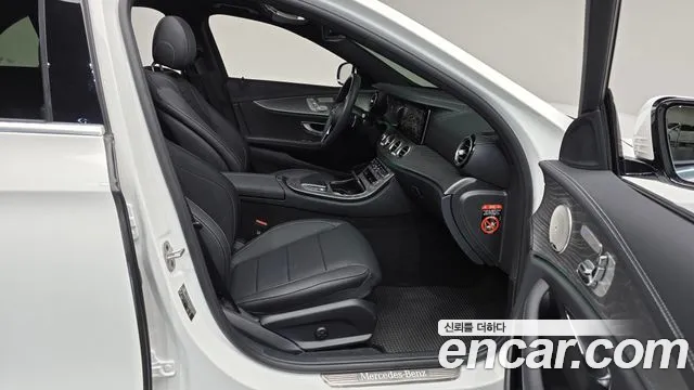Mercedes-Benz E-Class E-класс W213 E350 4MATIC Exclusive — Фото автомобиля 10