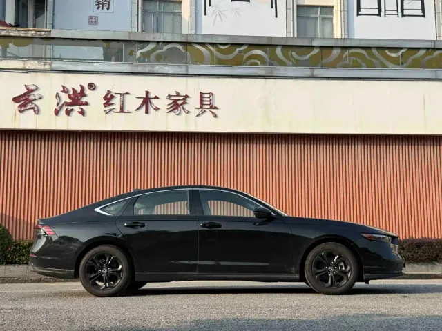 Honda Accord — Фото автомобиля 2