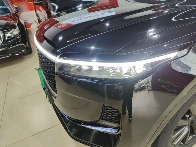 Li Auto ONE — Фото автомобиля 23