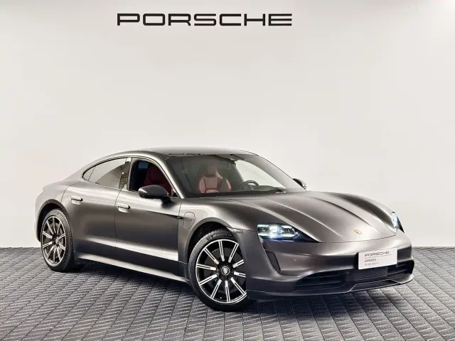 Porsche Taycan — Фото автомобиля 4