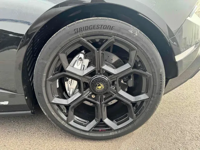 Lamborghini Huracan — Фото автомобиля 6