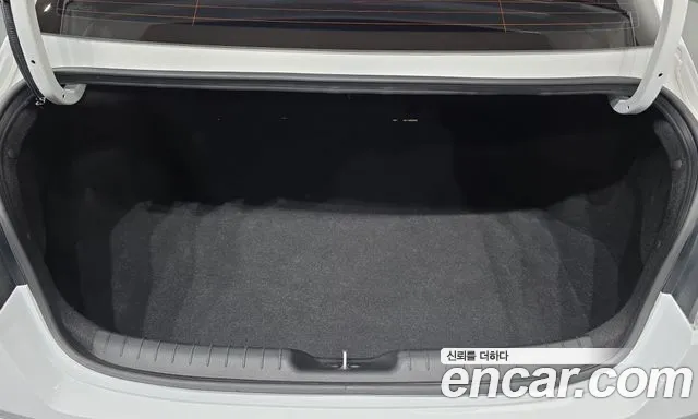 Hyundai Avante CN7 — Фото автомобиля 24