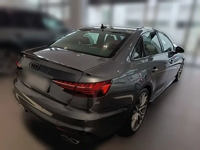 Audi S4 — Фото автомобиля 9