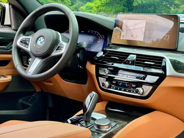 BMW 6 Series Gran Turismo — Фото автомобиля 10