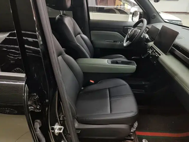 Baojun Yep Plus — Фото автомобиля 24
