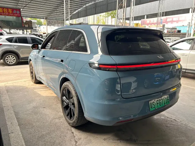 Li Auto L7 — Фото автомобиля 7