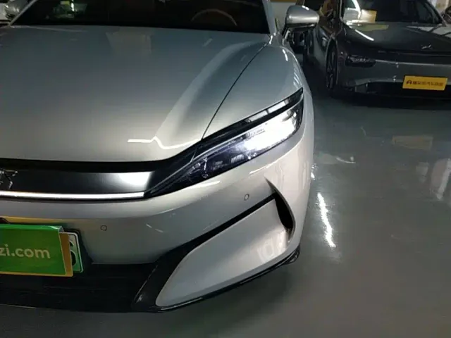 BYD Han L — Фото автомобиля 23