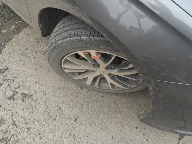 Geely Emgrand — Фото автомобиля 6