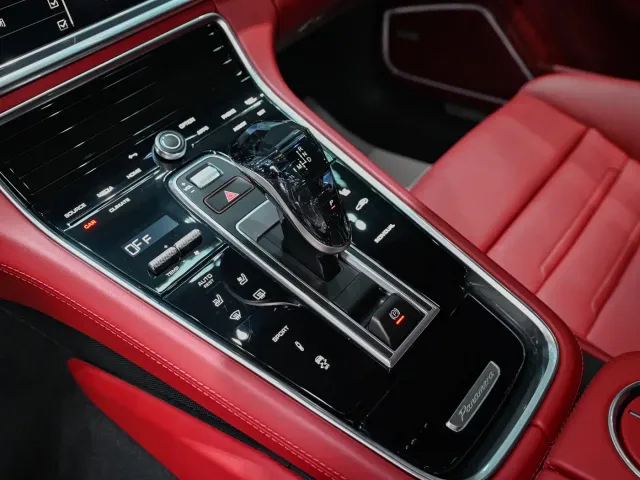 Porsche Panamera — Фото автомобиля 18
