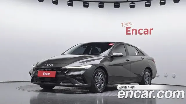 Фотография автомобиля — Hyundai Avante CN7