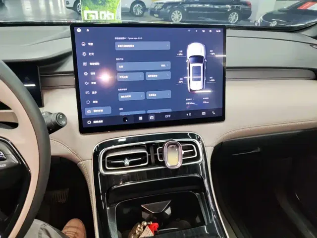 Geely Boyue L — Фото автомобиля 12