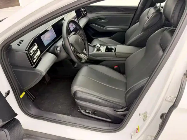 BYD Qin L — Фото автомобиля 4