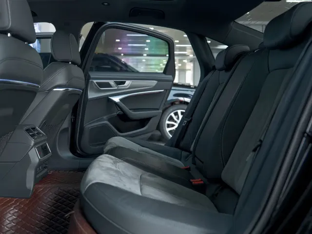 Audi A6L — Фото автомобиля 12