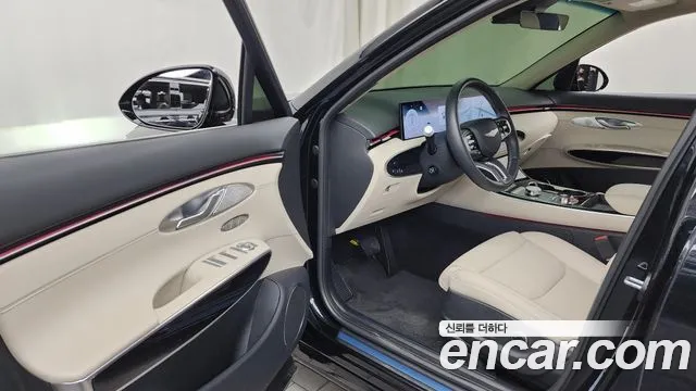 Genesis GV70 2.5T Бензин 2WD — Фото автомобиля 10
