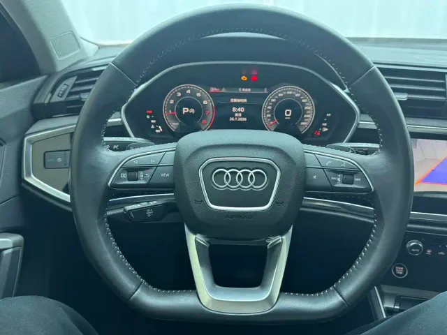 Audi Q3 — Фото автомобиля 12