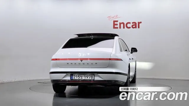 Hyundai Grandeur GN7 — Фото автомобиля 4