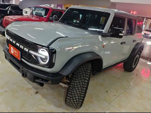 Фотография автомобиля — Ford Bronco
