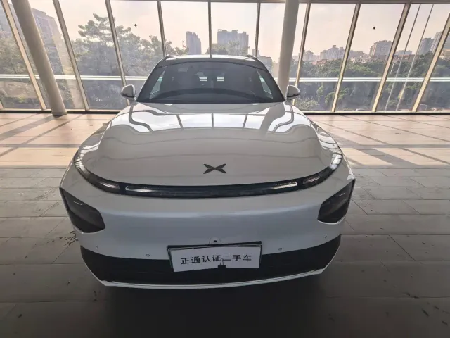 Xpeng G9 — Фото автомобиля 13