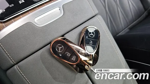 Mercedes-Benz EQS — Фото автомобиля 17