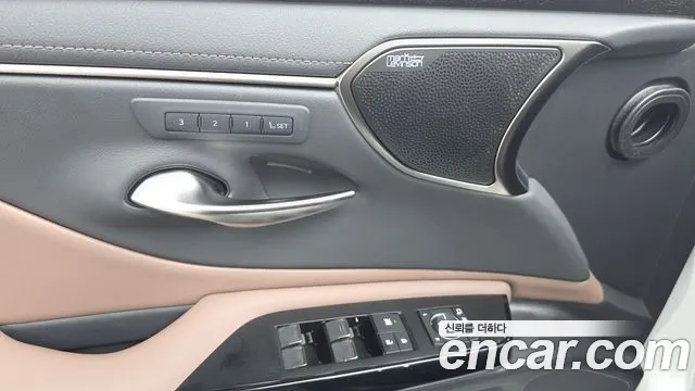 Lexus ES — Фото автомобиля 30