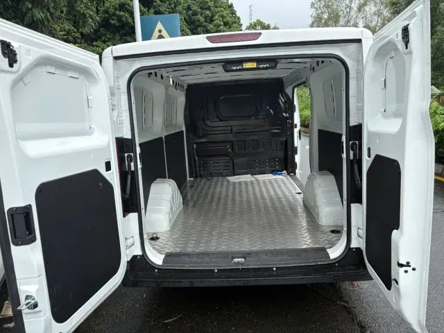 Changan Kuayue Kua Yue Xing Guang EV — Фото автомобиля 4