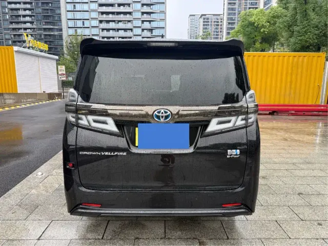 Toyota Vellfire — Фото автомобиля 9