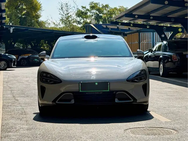 Xiaomi SU7 — Фото автомобиля 2