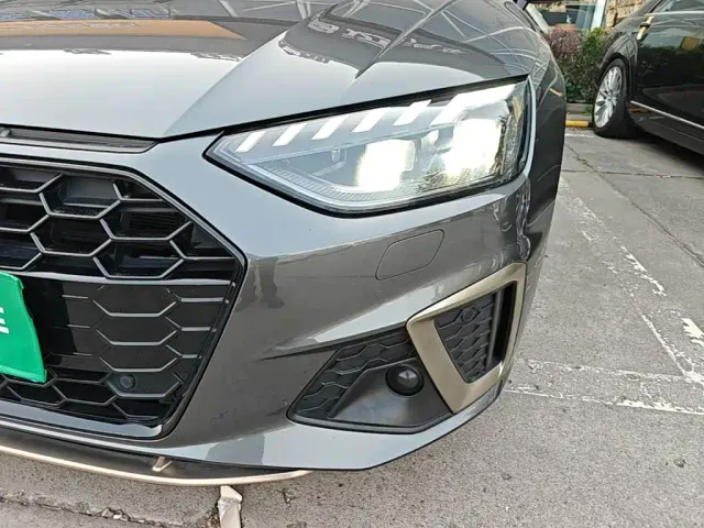 Audi A4L — Фото автомобиля 23