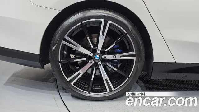 BMW 5-Series 5 серия (G60) 530i xDrive M Sport — Фото автомобиля 5