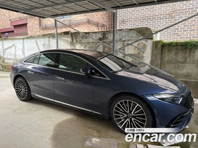 Mercedes-Benz EQS — Фото автомобиля 4