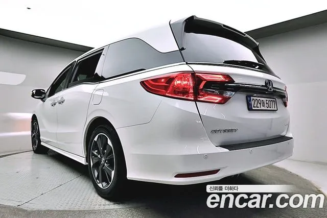 Honda Odyssey — Фото автомобиля 4