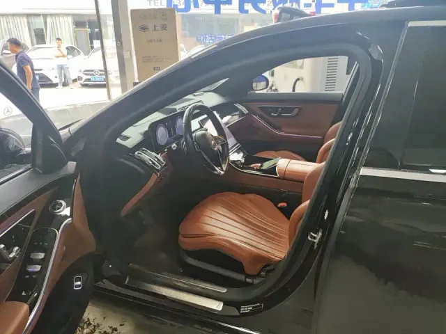 Mercedes-Benz S-Class — Фото автомобиля 2