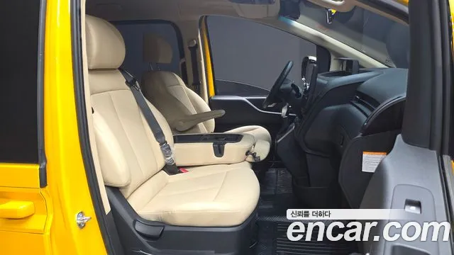 Hyundai Staria Staria — Фото автомобиля 26