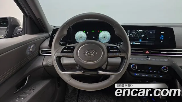 Hyundai AVANTE Avante (CN7) — Фото автомобиля 12