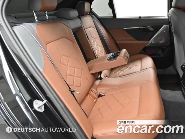 BMW 5 Series G60 — Фото автомобиля 12