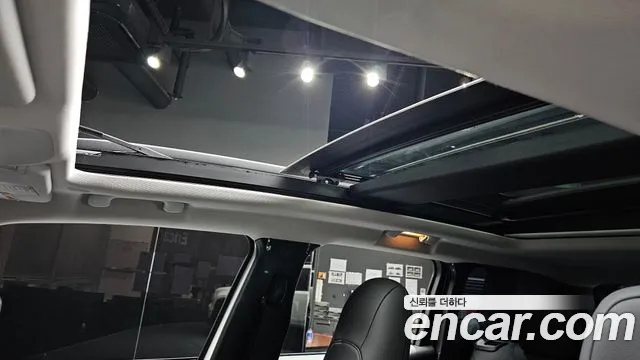 Jeep Renegade — Фото автомобиля 19