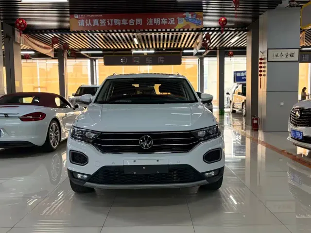 Volkswagen T-Roc — Фото автомобиля 2