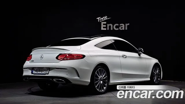 Mercedes-Benz C-Class — Фото автомобиля 2
