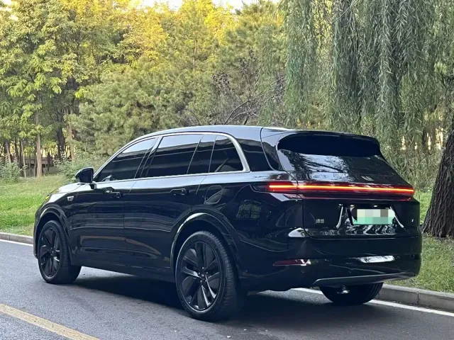Li Auto L7 — Фото автомобиля 4