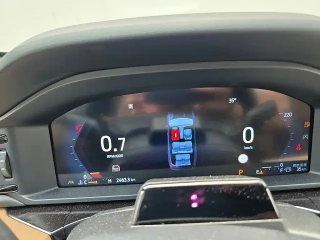 Ford Explorer — Фото автомобиля 14