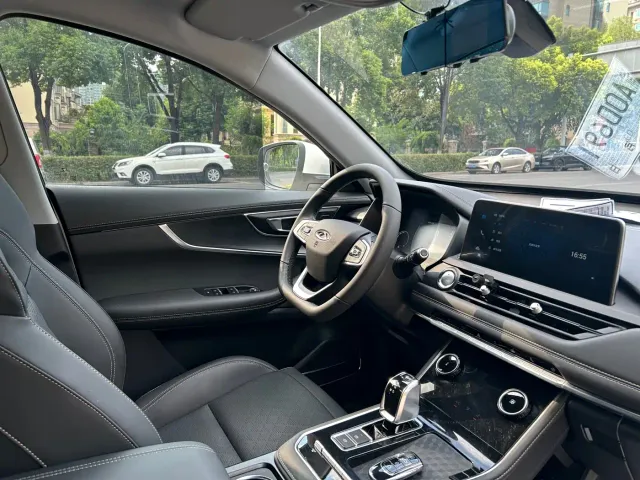 Chery Tiggo 8 — Фото автомобиля 14