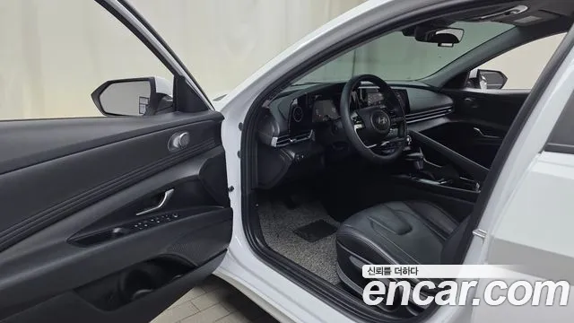 Hyundai Avante CN7 — Фото автомобиля 10