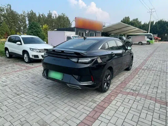 Dongfeng Yixuan — Фото автомобиля 11